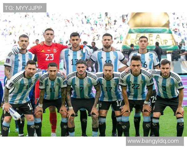 全球最受瞩目的足球明星夫妇揭秘他们的爱情与事业传奇 全球最受瞩目的足球明星夫妇揭秘他们的爱情与事业传奇