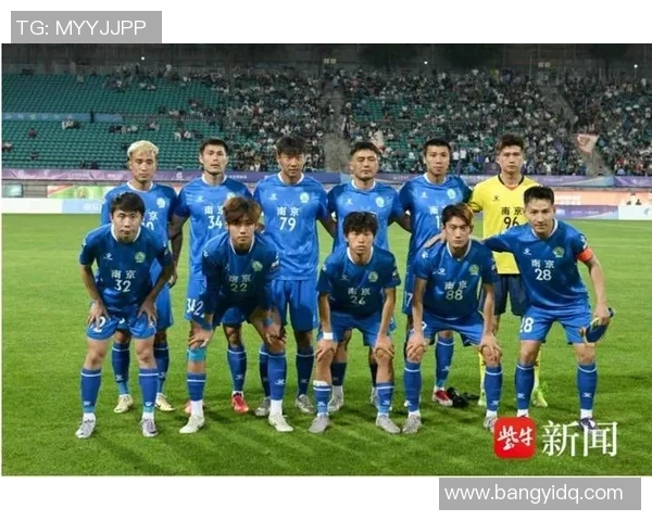 南京足球队在城市联赛中以91分高居榜首展现强劲实力